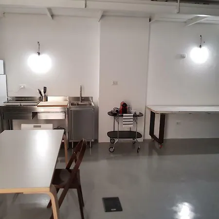 Central Studio Loft, 80 Sq Mt, 6 Mt Ceiling Apartament Mediolan